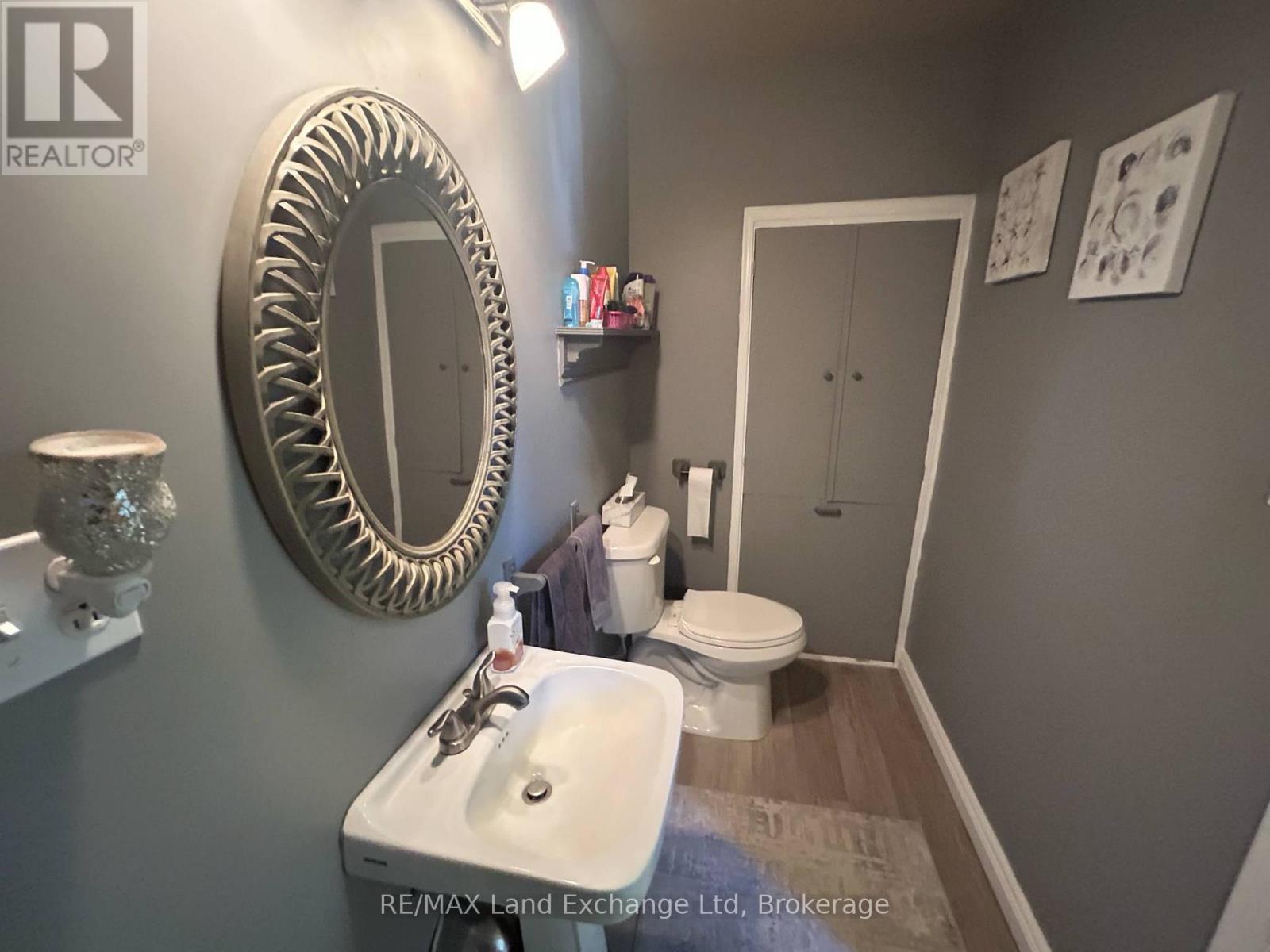 327 Frances Street, North Huron (Wingham), ON - Indoor Photo Showing Bathroom