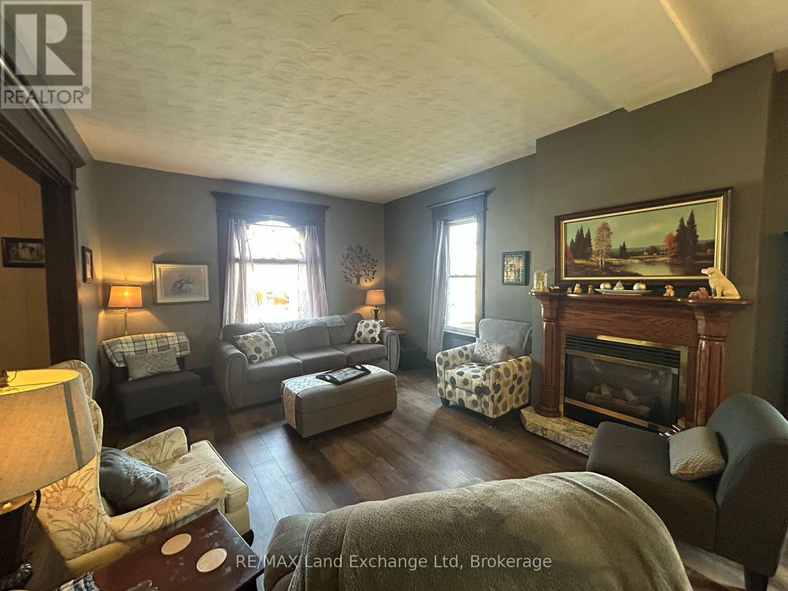 327 Frances Street, North Huron (Wingham), ON - Indoor Photo Showing Living Room With Fireplace