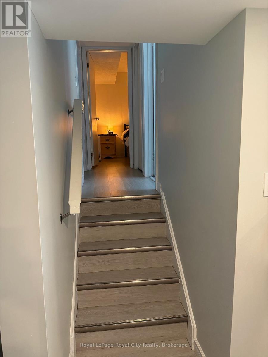 B - 30 Glenbrook Drive, Guelph (Victoria North), ON - Indoor Photo Showing Other Room