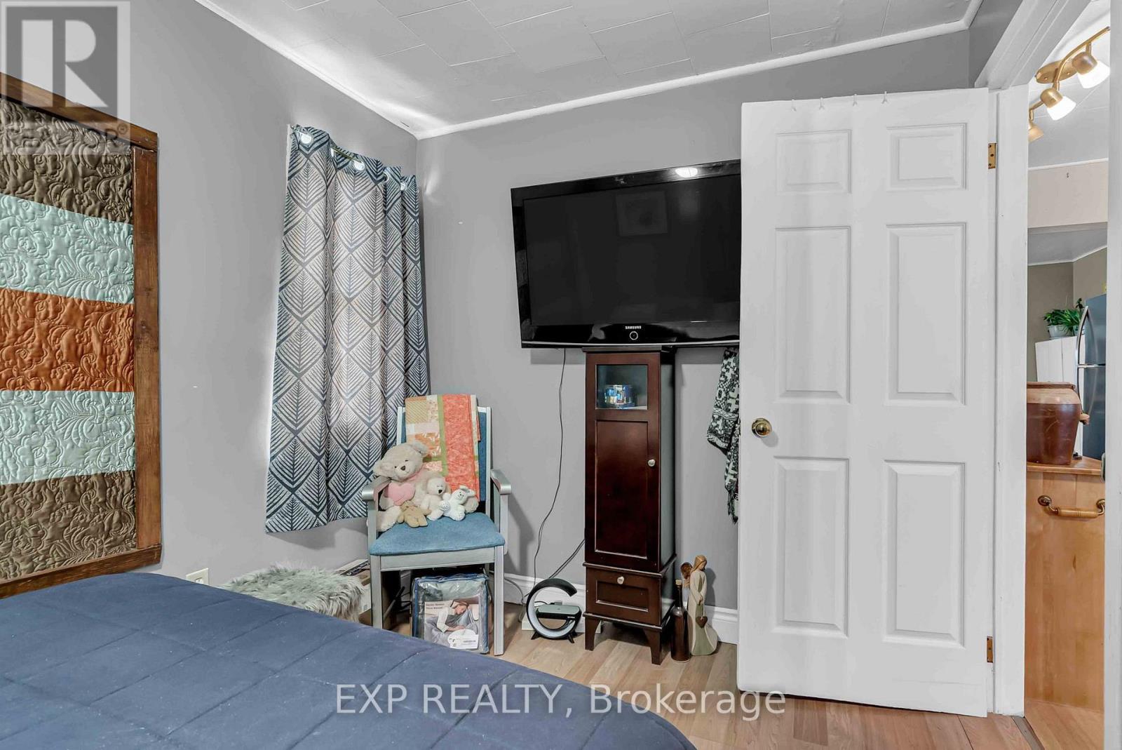 1060 Abbot Street, Cornwall, ON - Indoor