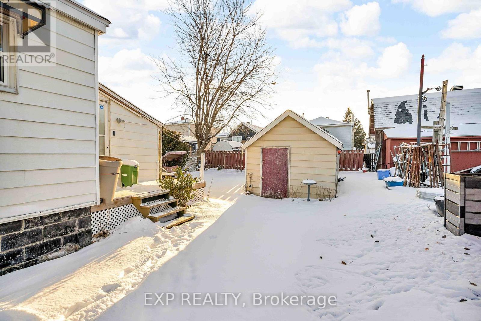 1060 Abbot Street, Cornwall, ON - Outdoor With Exterior