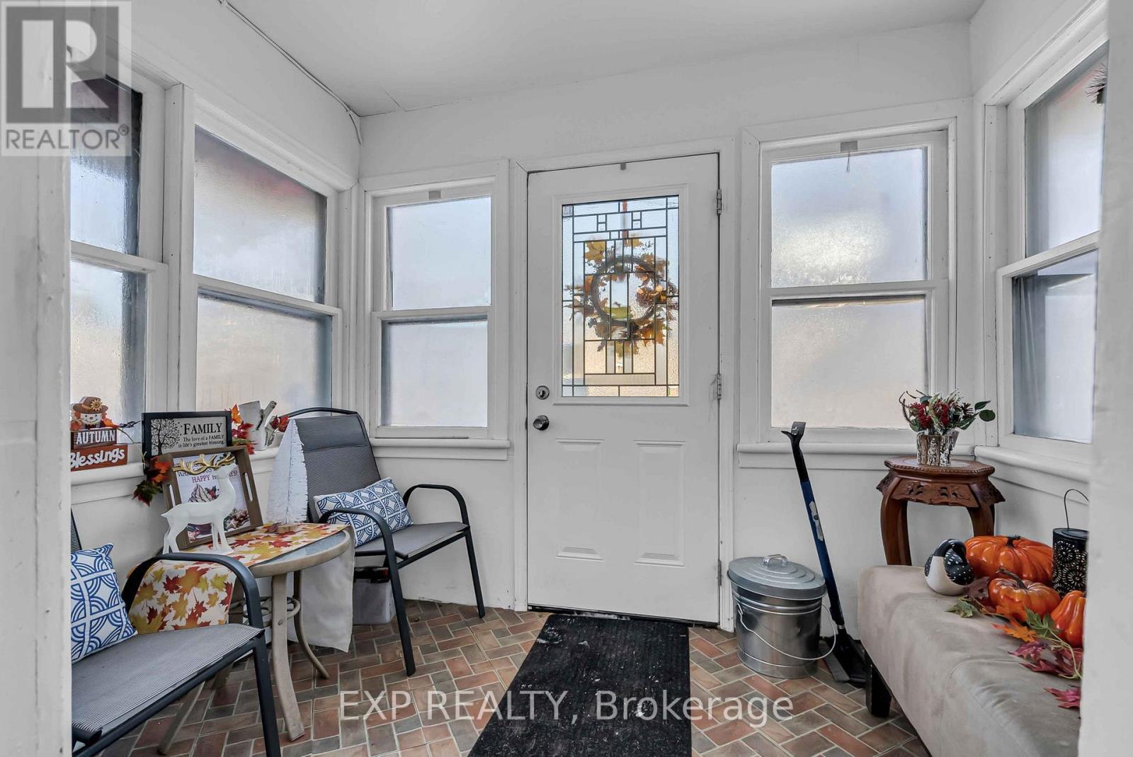 1060 Abbot Street, Cornwall, ON - Indoor Photo Showing Other Room