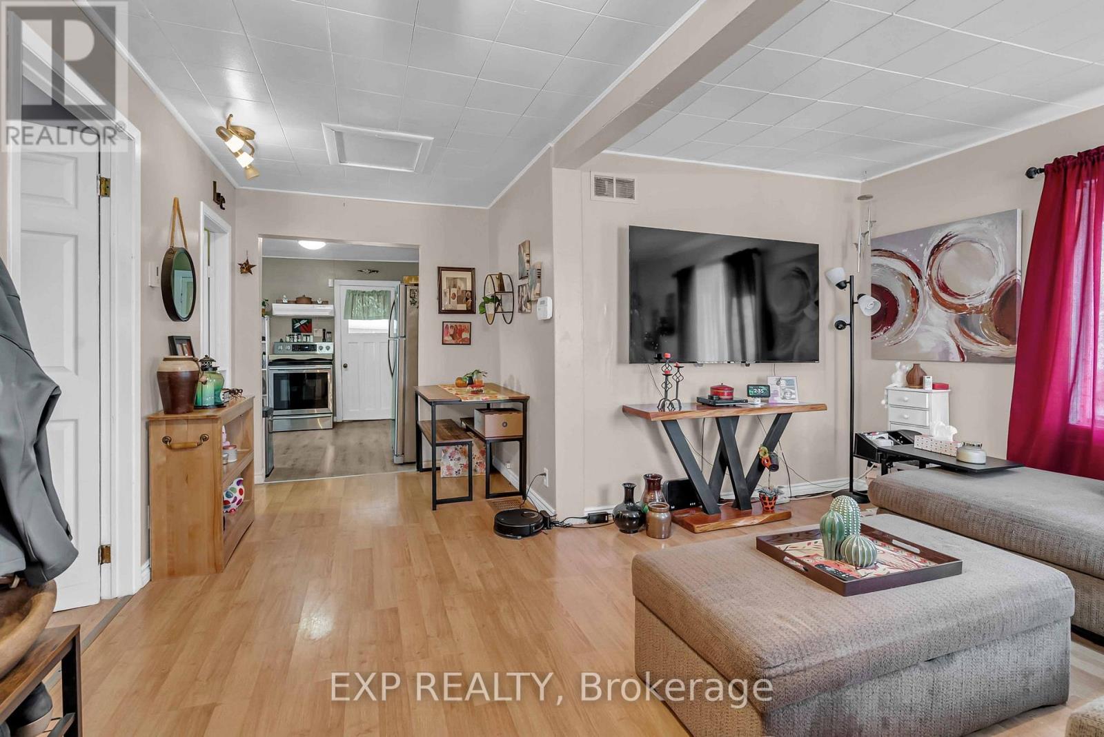 1060 Abbot Street, Cornwall, ON - Indoor Photo Showing Other Room