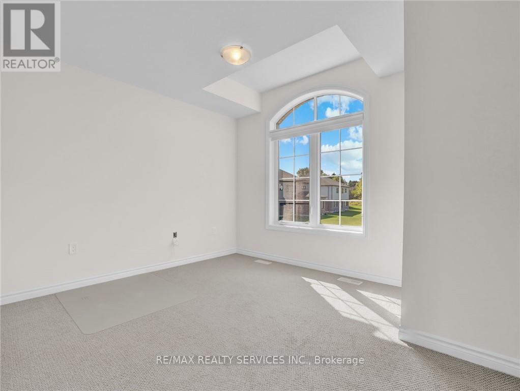 28 Ford Street, Brant, ON - Indoor Photo Showing Other Room