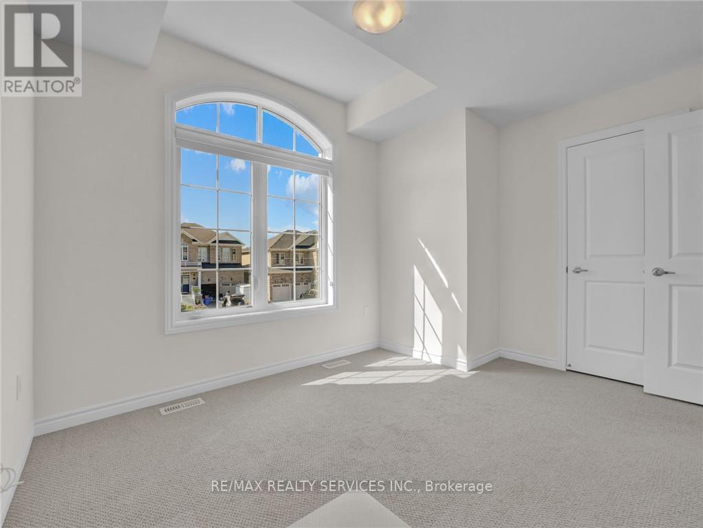 28 Ford Street, Brant, ON - Indoor Photo Showing Other Room