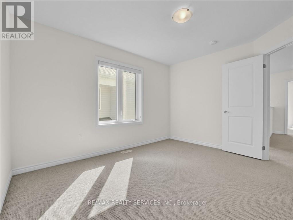 28 Ford Street, Brant, ON - Indoor Photo Showing Other Room