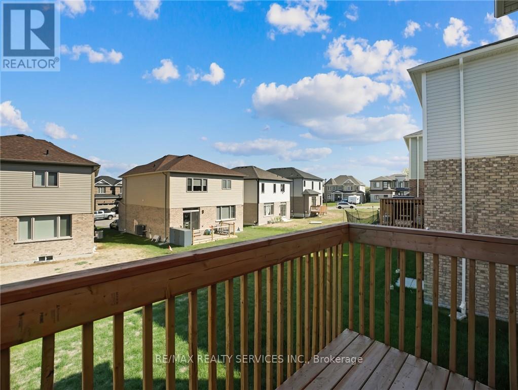 28 Ford Street, Brant, ON - Outdoor With Exterior