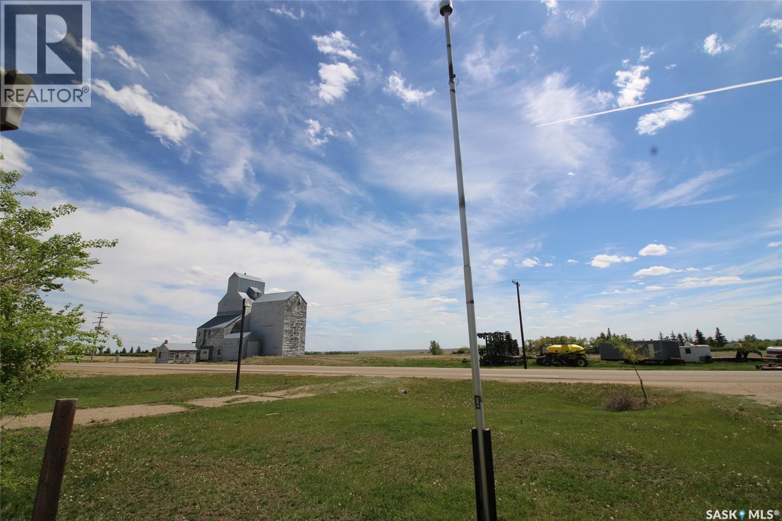 303 1St Avenue W, Climax, SK - Outdoor With View