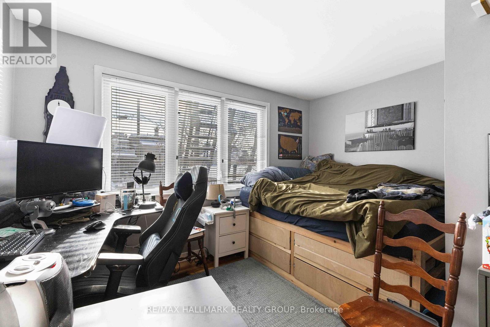 70 Anderson Street, Ottawa, ON - Indoor Photo Showing Bedroom