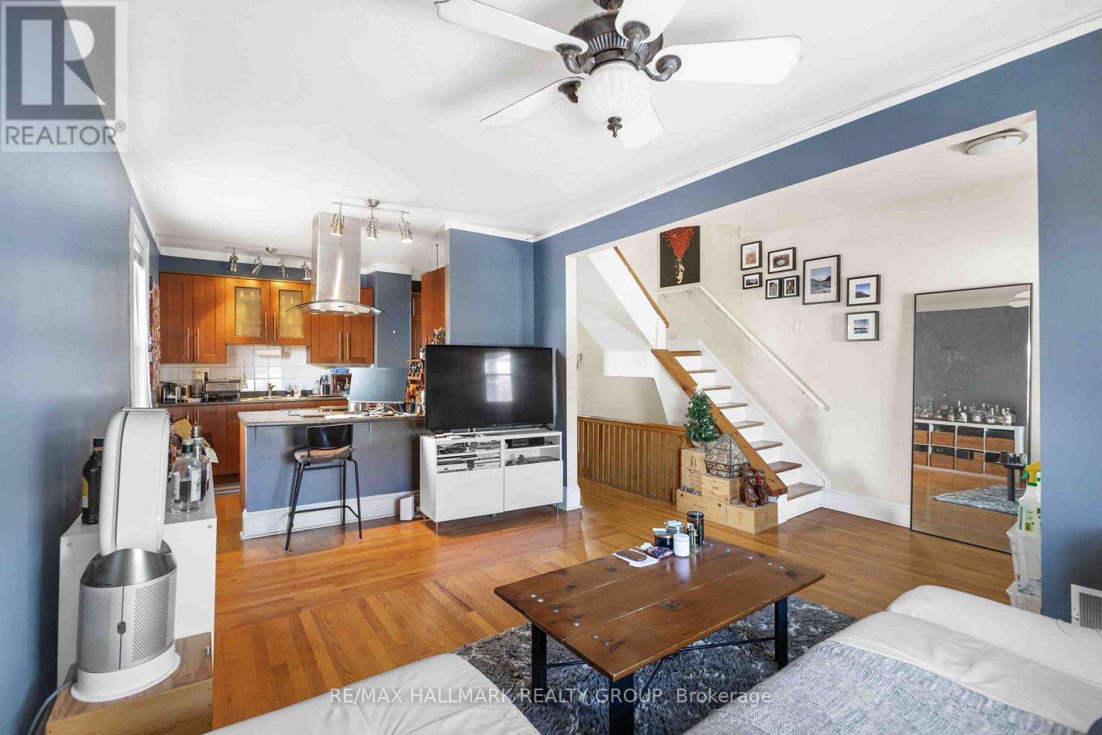 70 Anderson Street, Ottawa, ON - Indoor