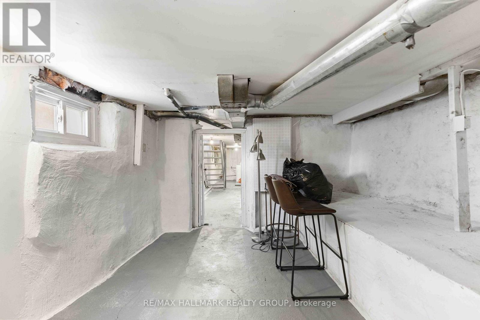 70 Anderson Street, Ottawa, ON - Indoor