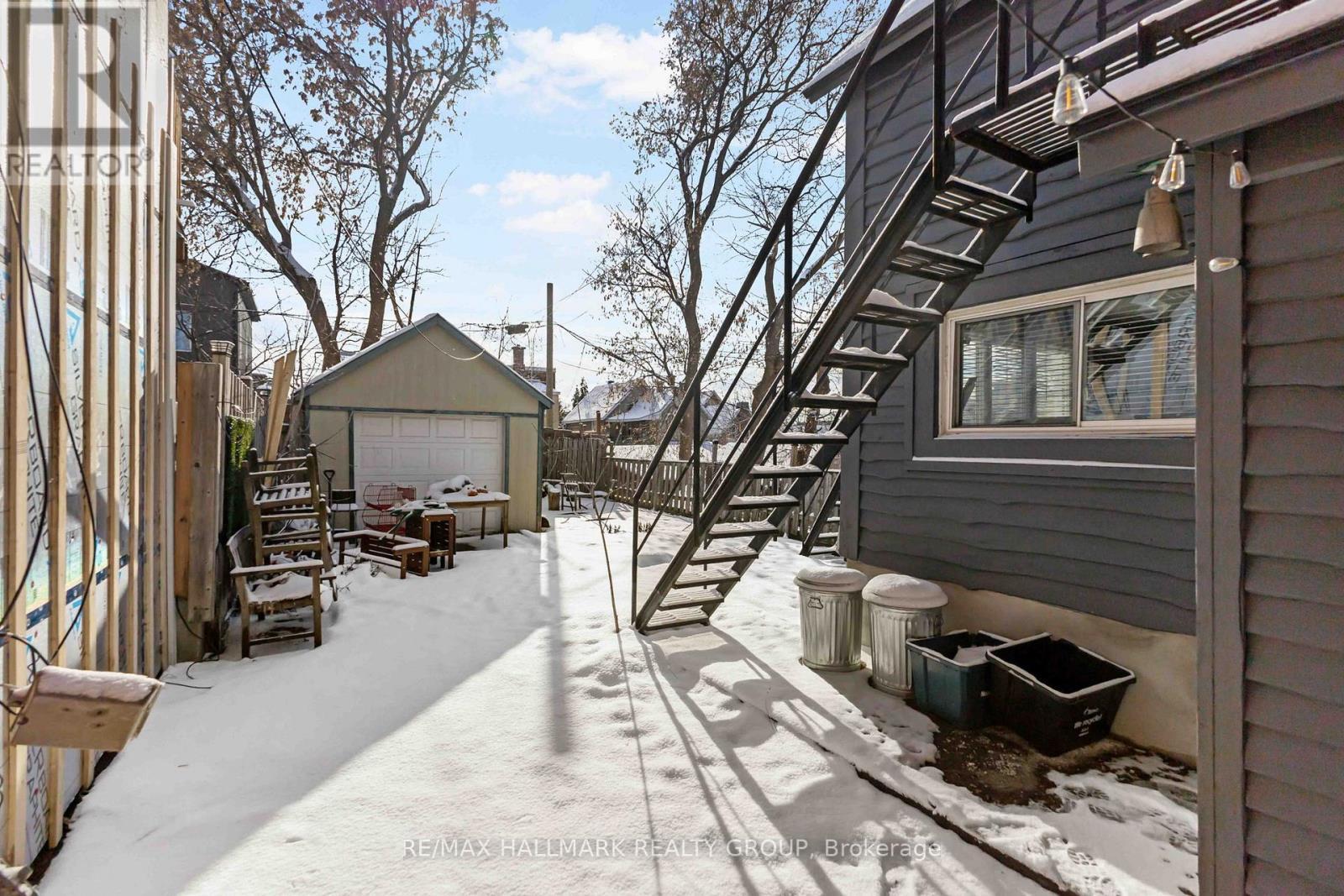 70 Anderson Street, Ottawa, ON - Outdoor