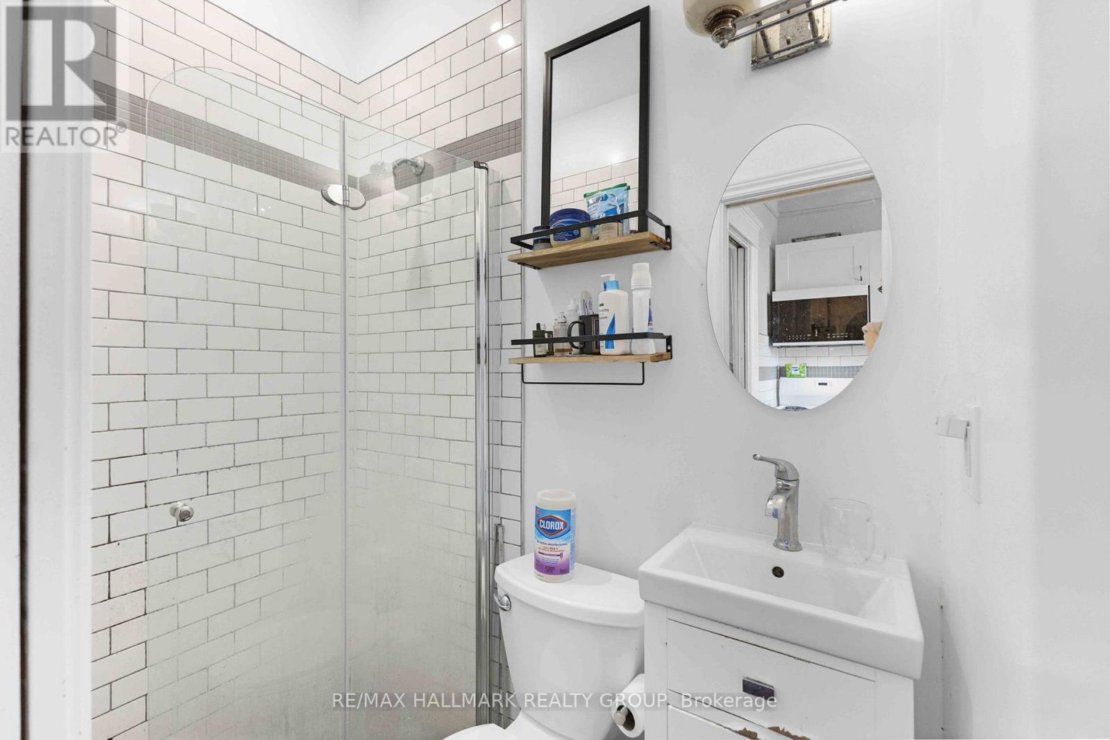 70 Anderson Street, Ottawa, ON - Indoor Photo Showing Bathroom