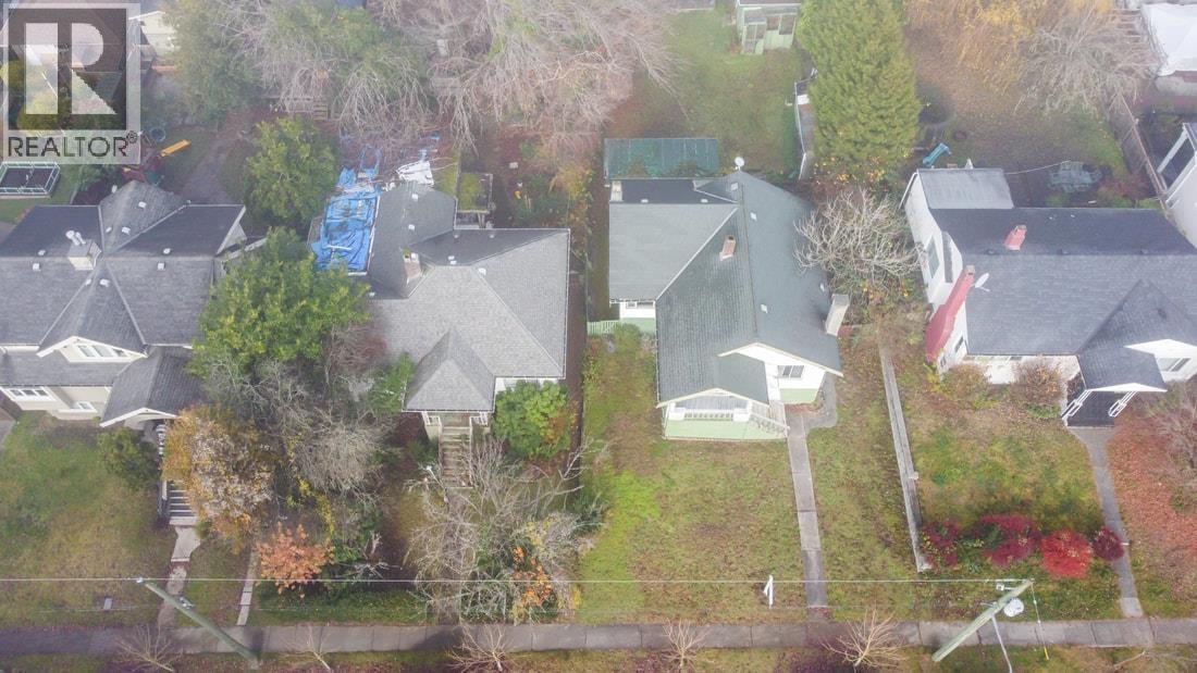 438 W 14Th Street, North Vancouver, BC