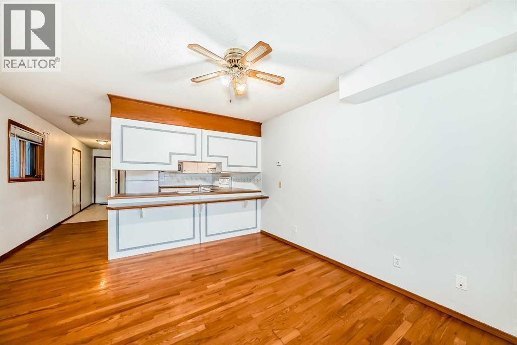 1, 642 Mcdougall Road Ne, Calgary, AB - Indoor Photo Showing Kitchen