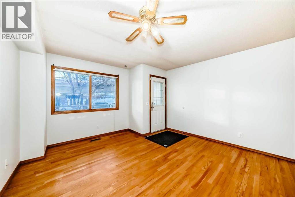 1, 642 Mcdougall Road Ne, Calgary, AB - Indoor Photo Showing Other Room
