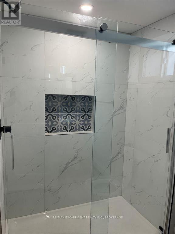 3 - 621 Hagar Street, Welland (Lincoln/Crowland), ON - Indoor Photo Showing Bathroom