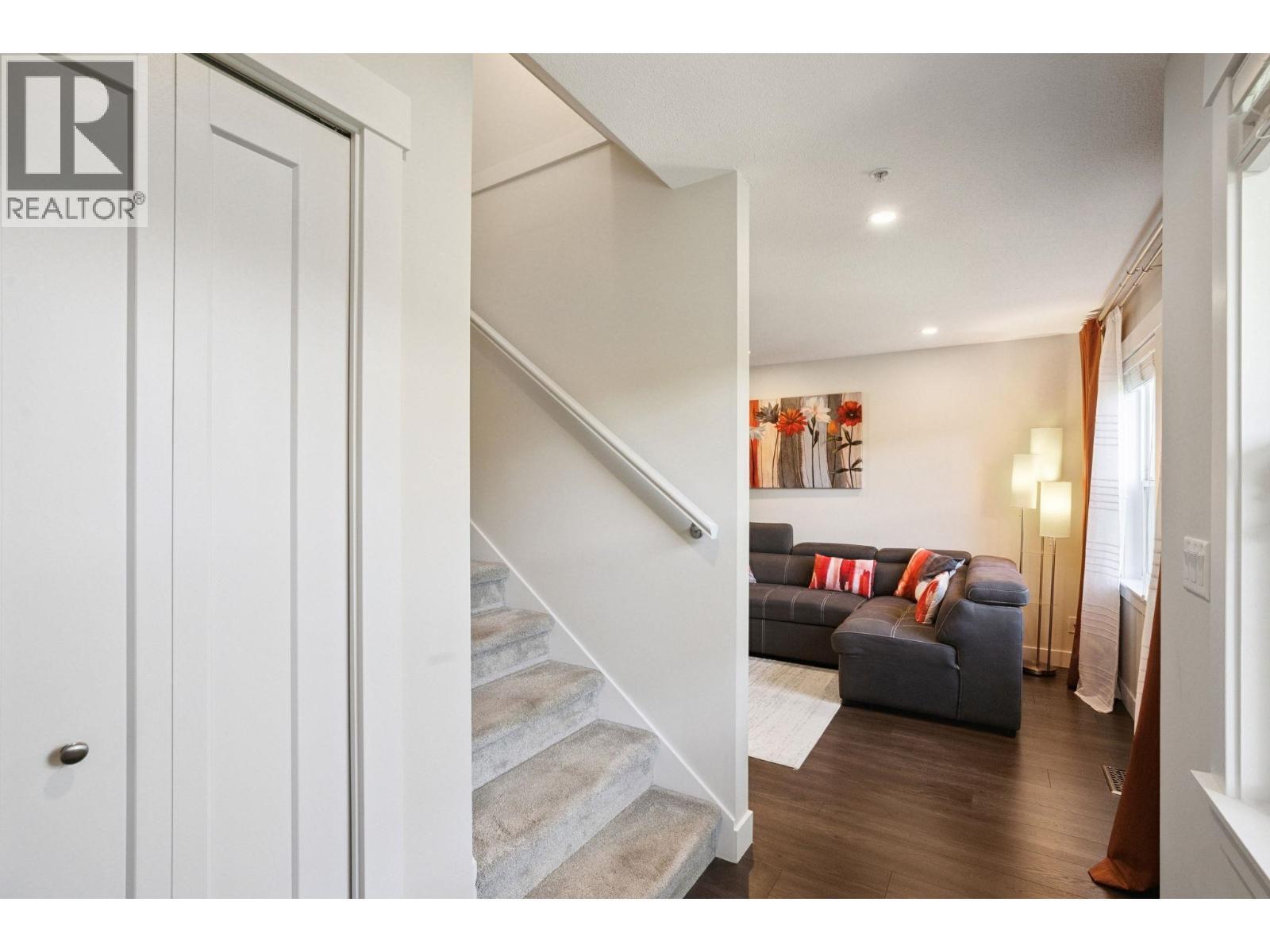 34 1260 Riverside Drive, Port Coquitlam, BC - Indoor Photo Showing Other Room