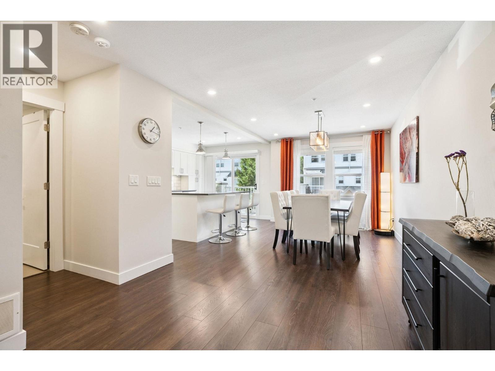 34 1260 Riverside Drive, Port Coquitlam, BC - Indoor