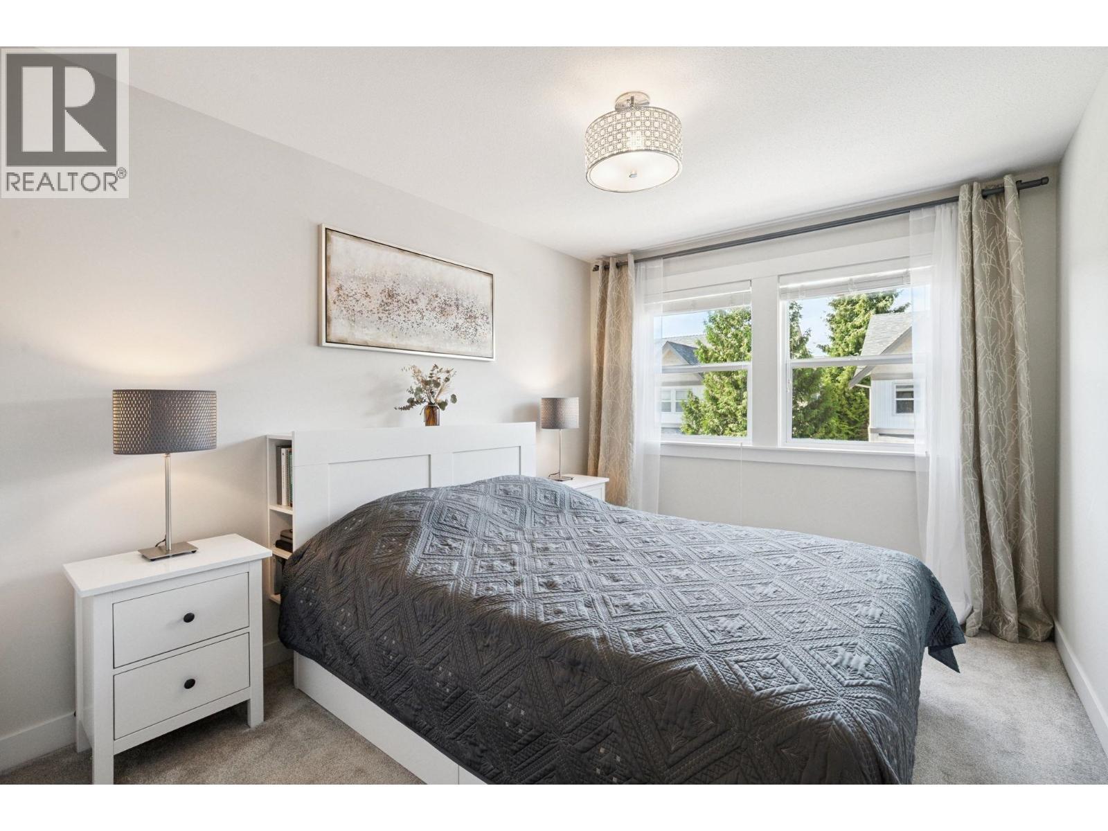 34 1260 Riverside Drive, Port Coquitlam, BC - Indoor Photo Showing Bedroom