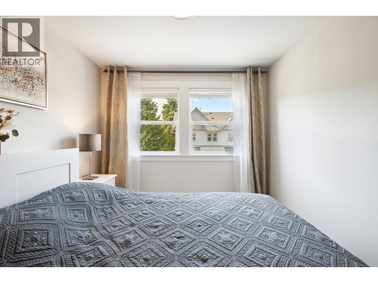 34 1260 Riverside Drive, Port Coquitlam, BC - Indoor Photo Showing Bedroom