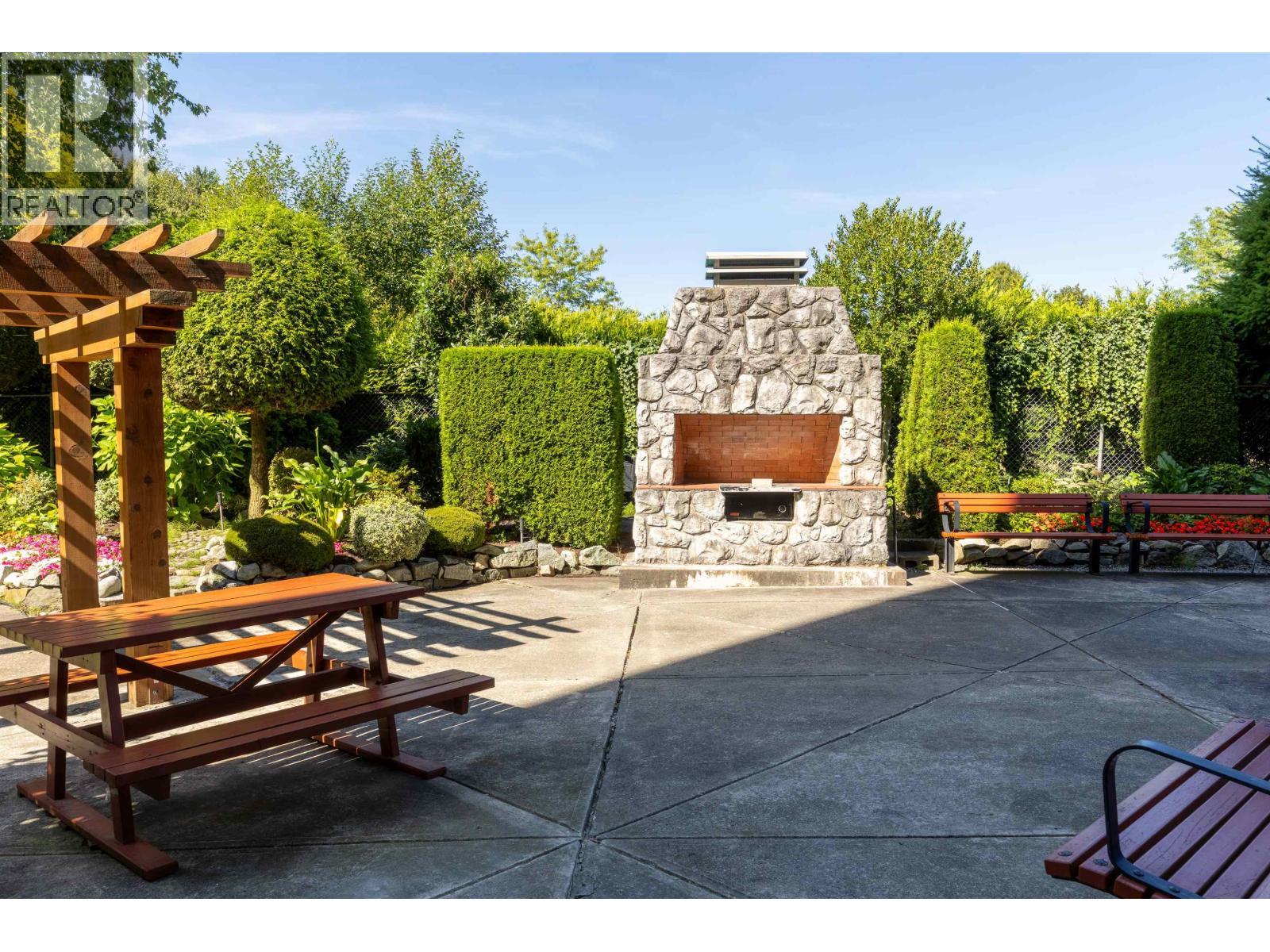 1301 4425 Halifax Street, Burnaby, BC - Outdoor