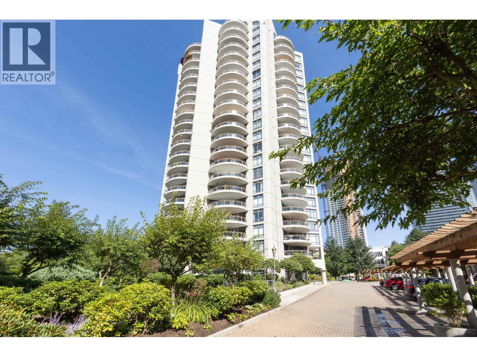 1301 4425 Halifax Street, Burnaby, BC - Outdoor With Balcony With Facade