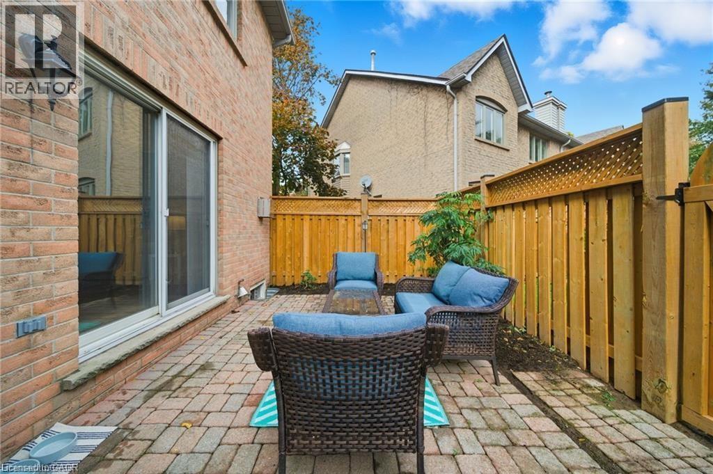 320 Hamilton Drive Unit# 10, Ancaster, ON - Outdoor With Deck Patio Veranda With Exterior