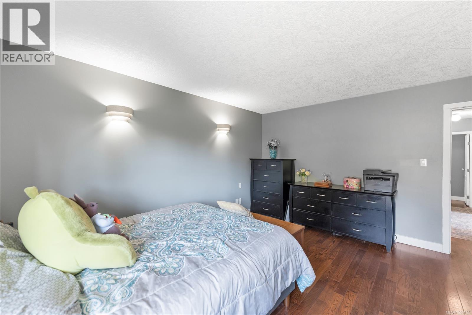 505 Windthrop Rd, Colwood, BC - Indoor Photo Showing Bedroom