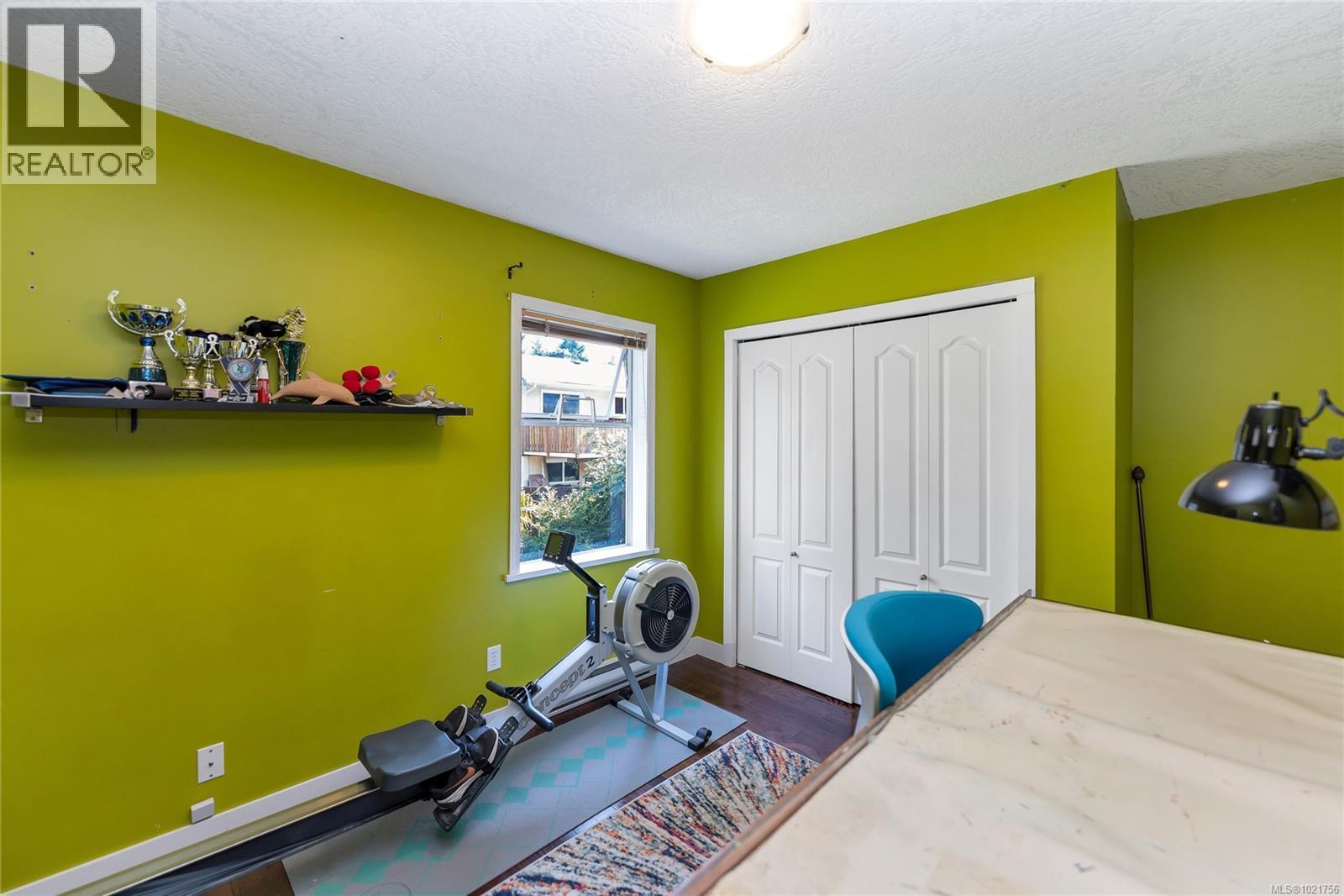 505 Windthrop Rd, Colwood, BC - Indoor