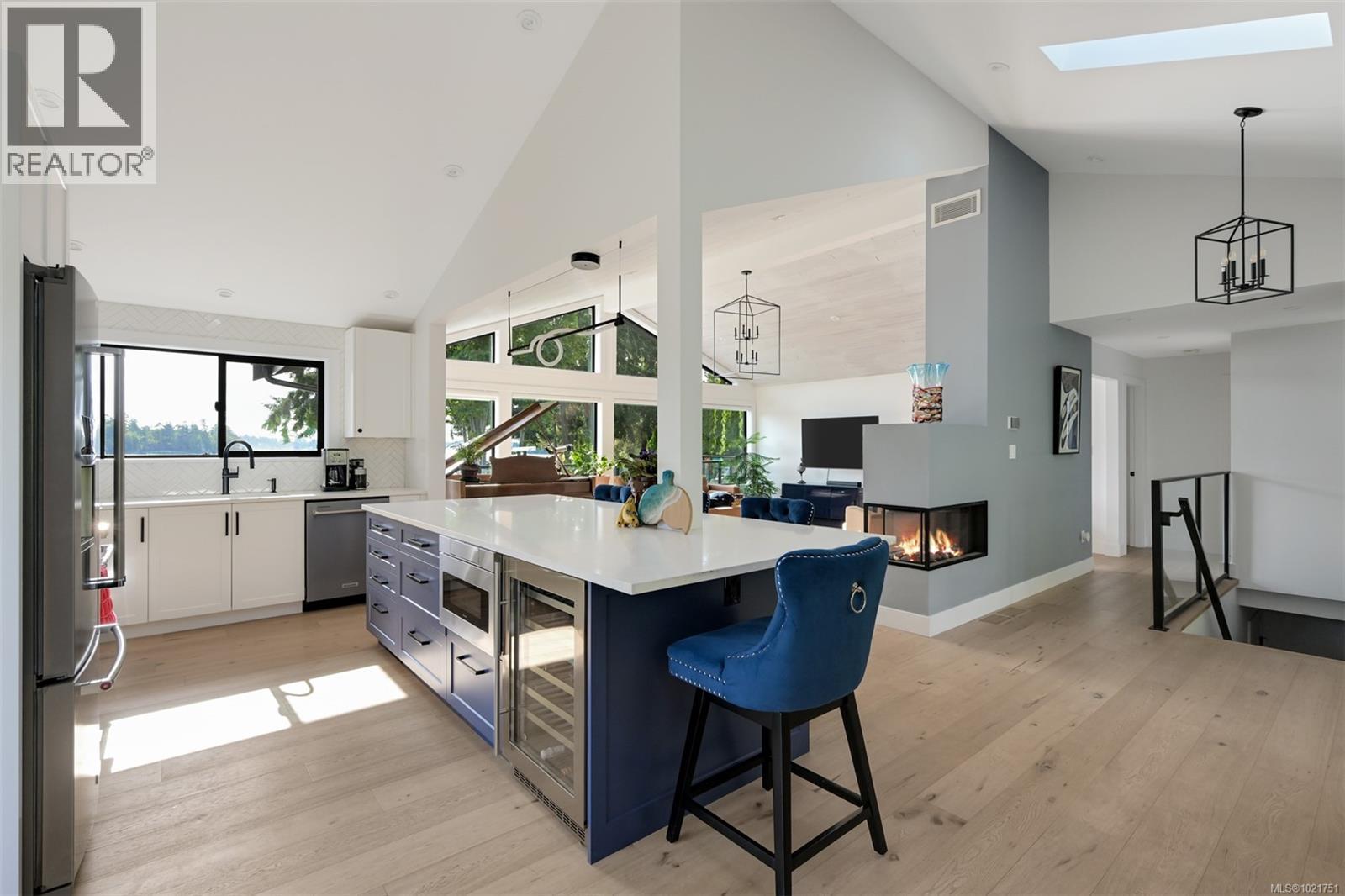 8 Woodville Pl, View Royal, BC - Indoor