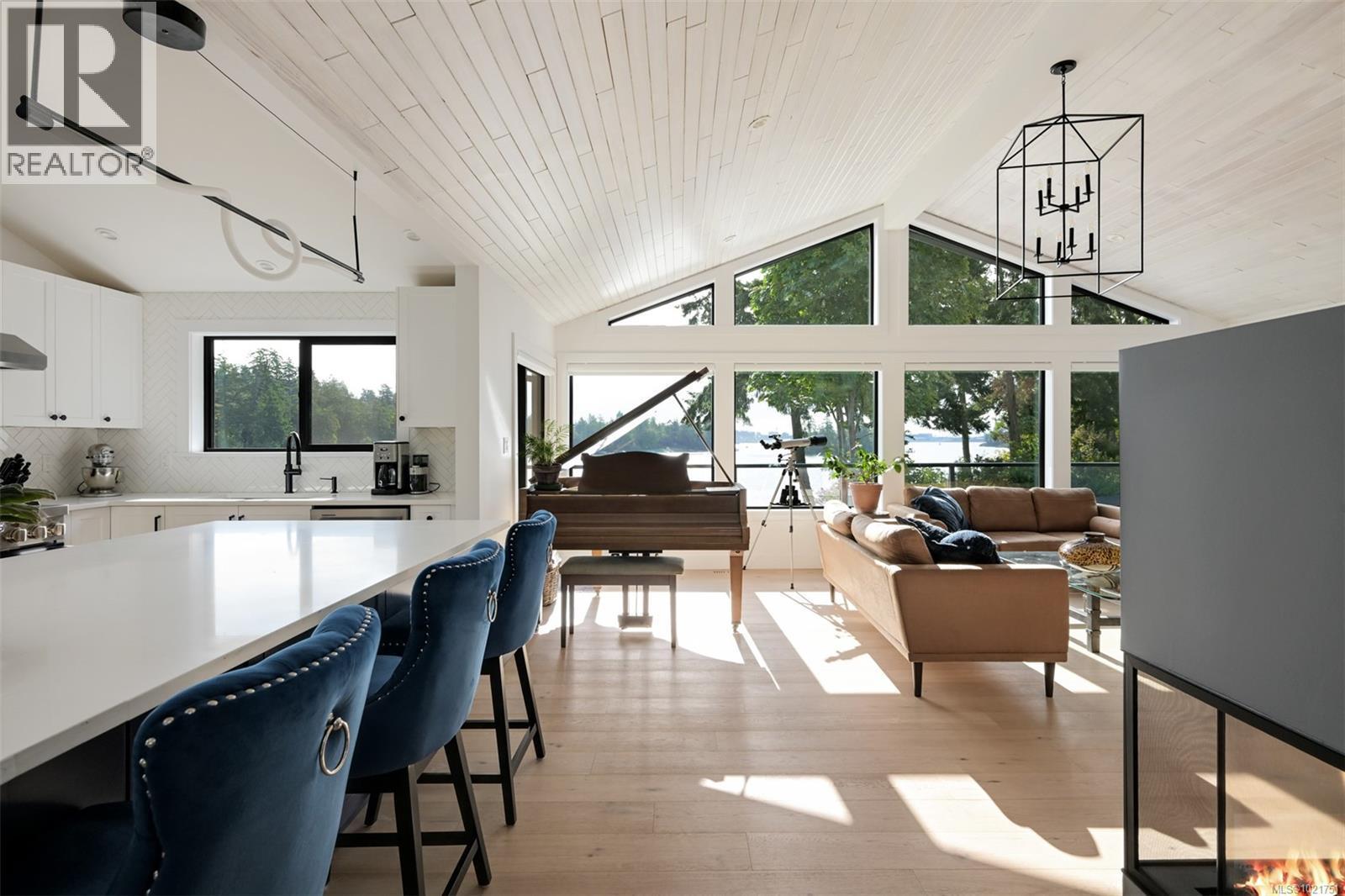 8 Woodville Pl, View Royal, BC - Indoor