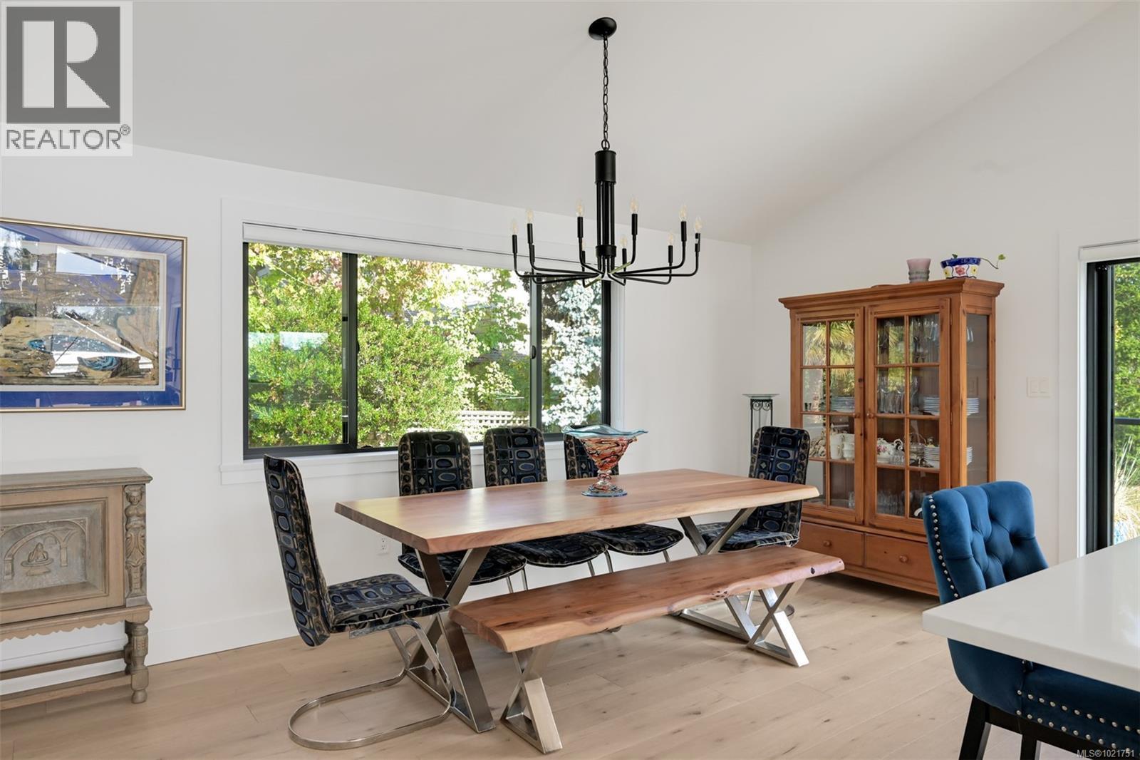 8 Woodville Pl, View Royal, BC - Indoor