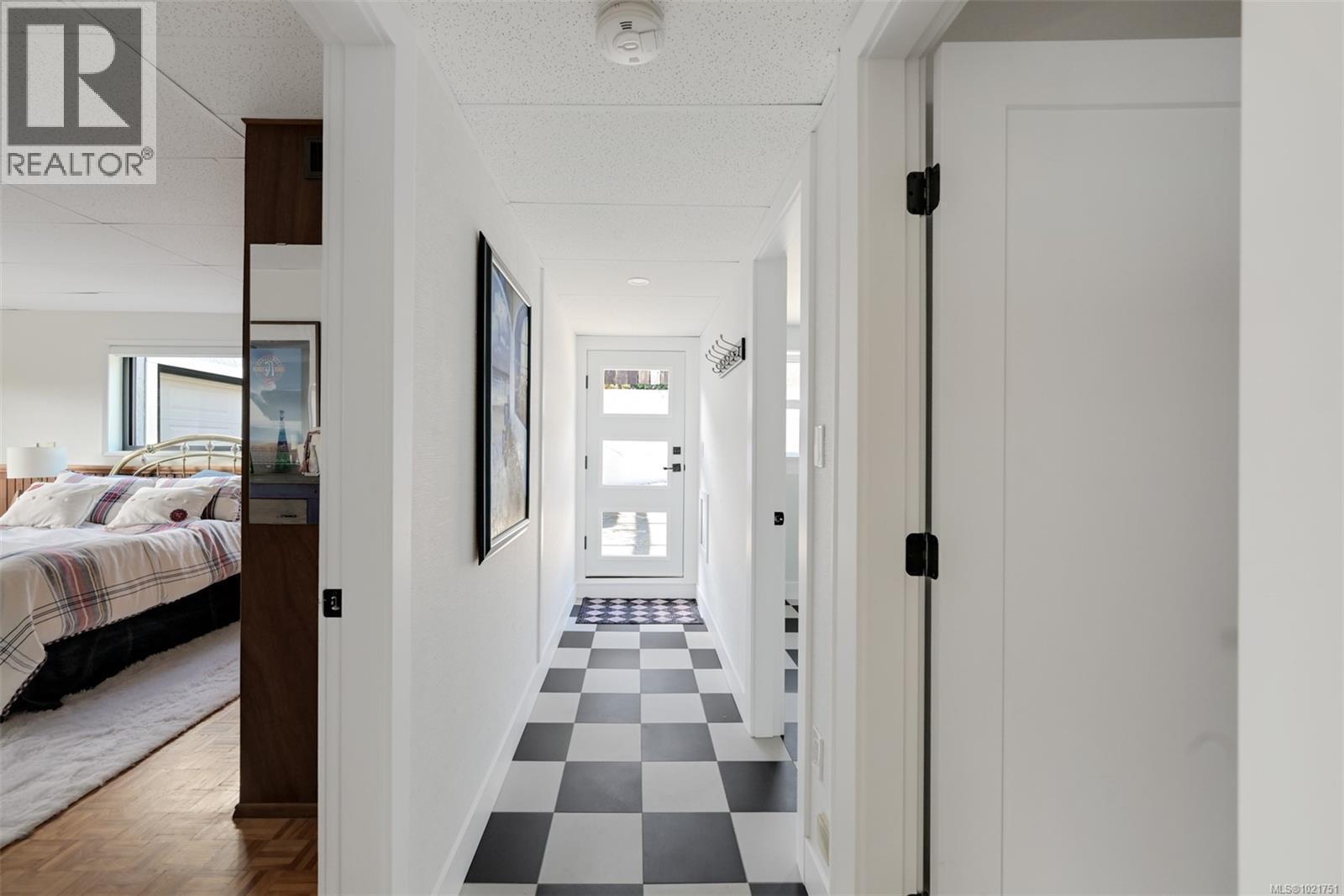 8 Woodville Pl, View Royal, BC - Indoor