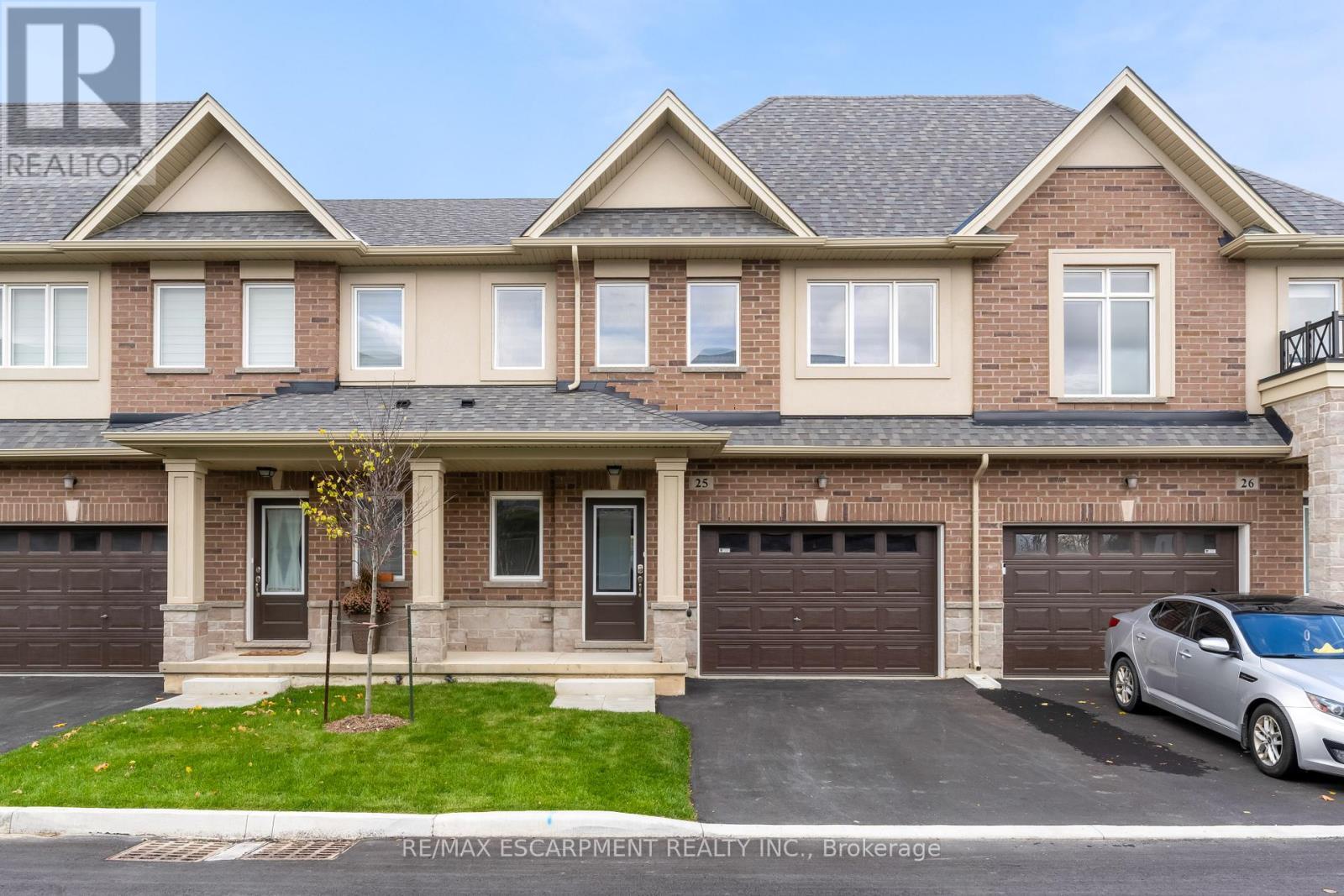 25 - 205 Thames Way, Hamilton, ON - Outdoor With Facade