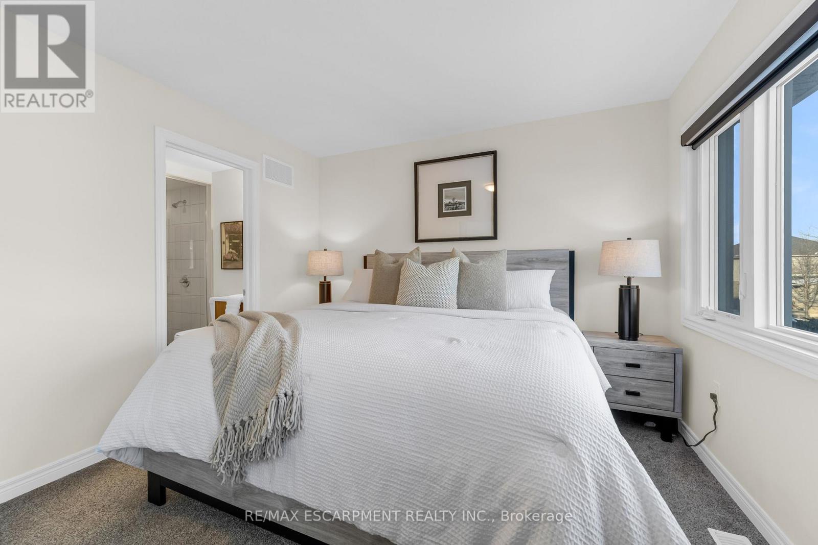 25 - 205 Thames Way, Hamilton, ON - Indoor Photo Showing Bedroom