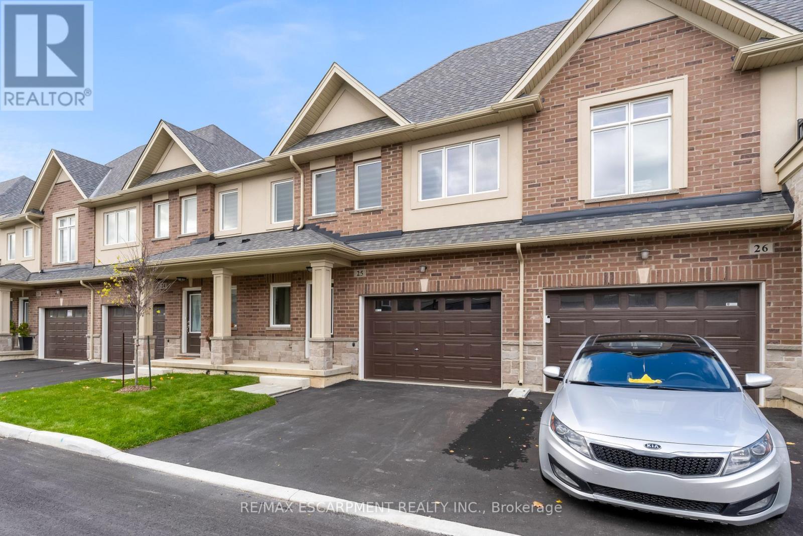 25 - 205 Thames Way, Hamilton, ON - Outdoor With Facade