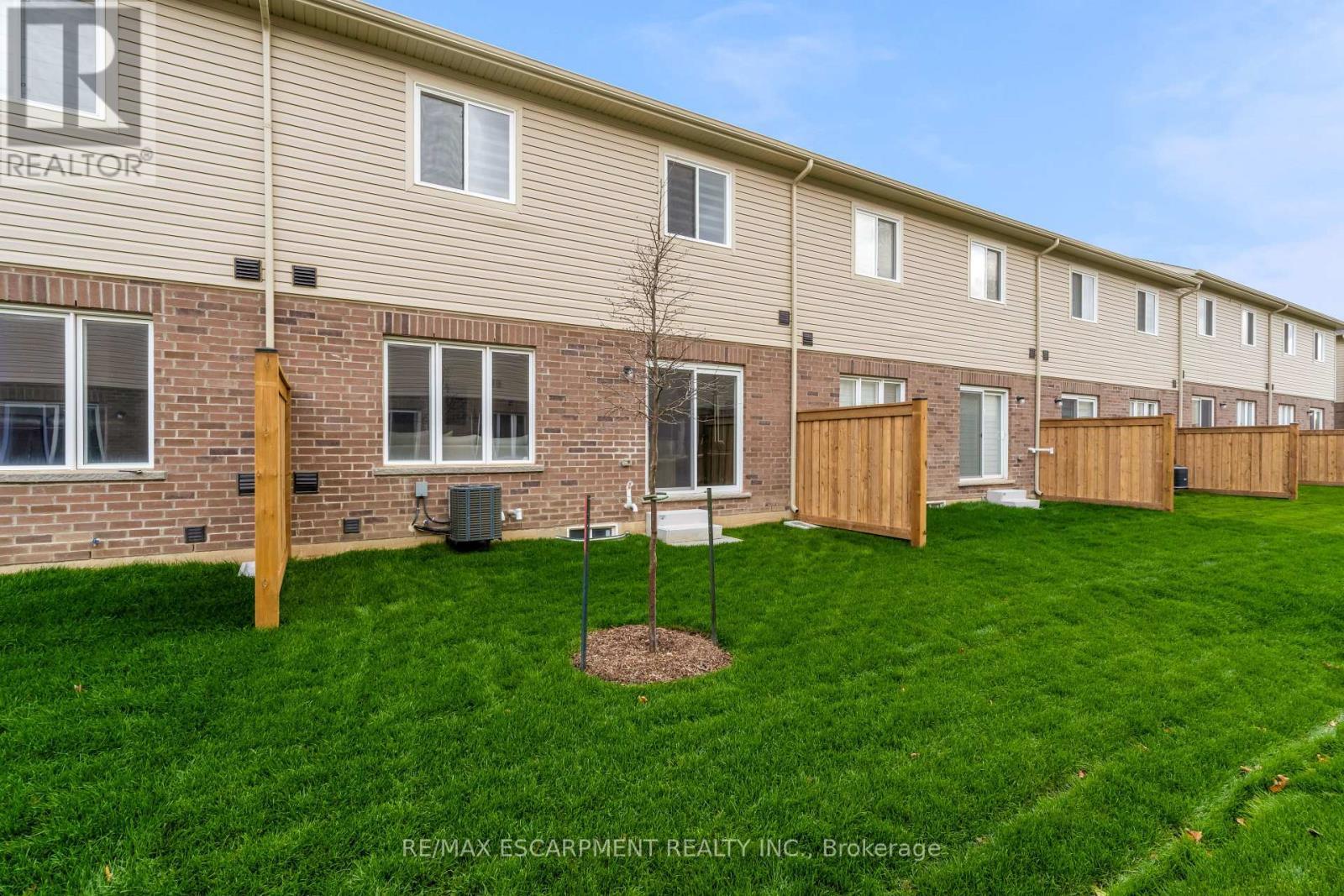 25 - 205 Thames Way, Hamilton, ON - Outdoor With Exterior