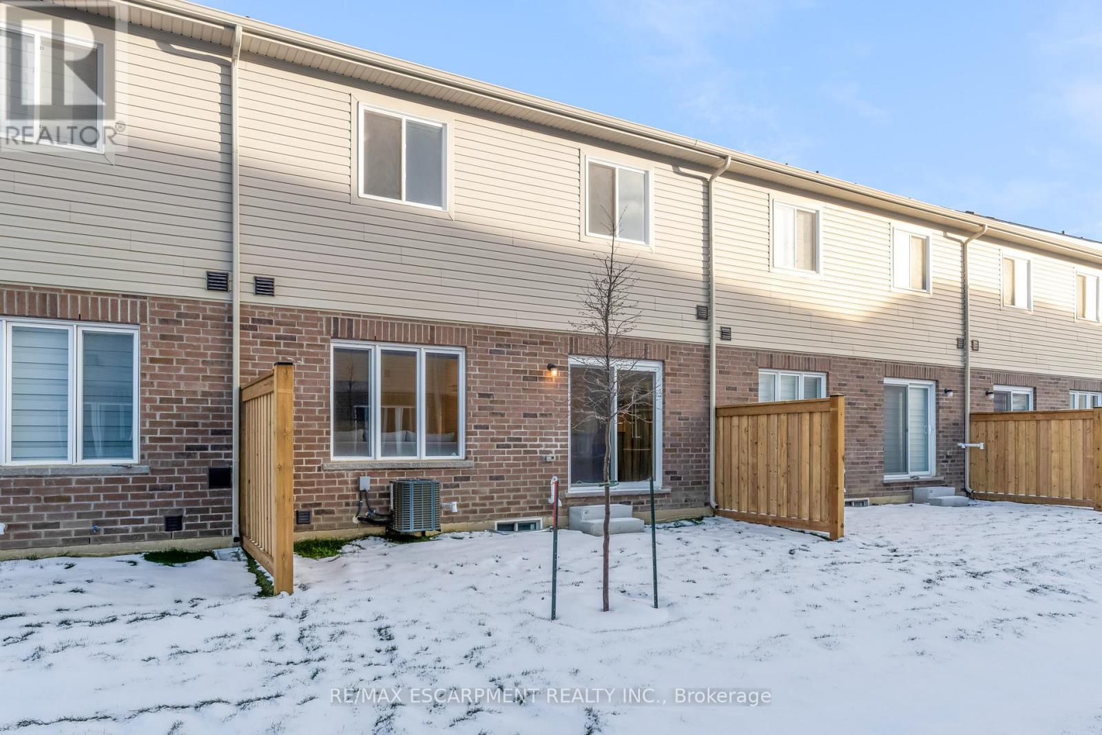 25 - 205 Thames Way, Hamilton, ON - Outdoor With Exterior