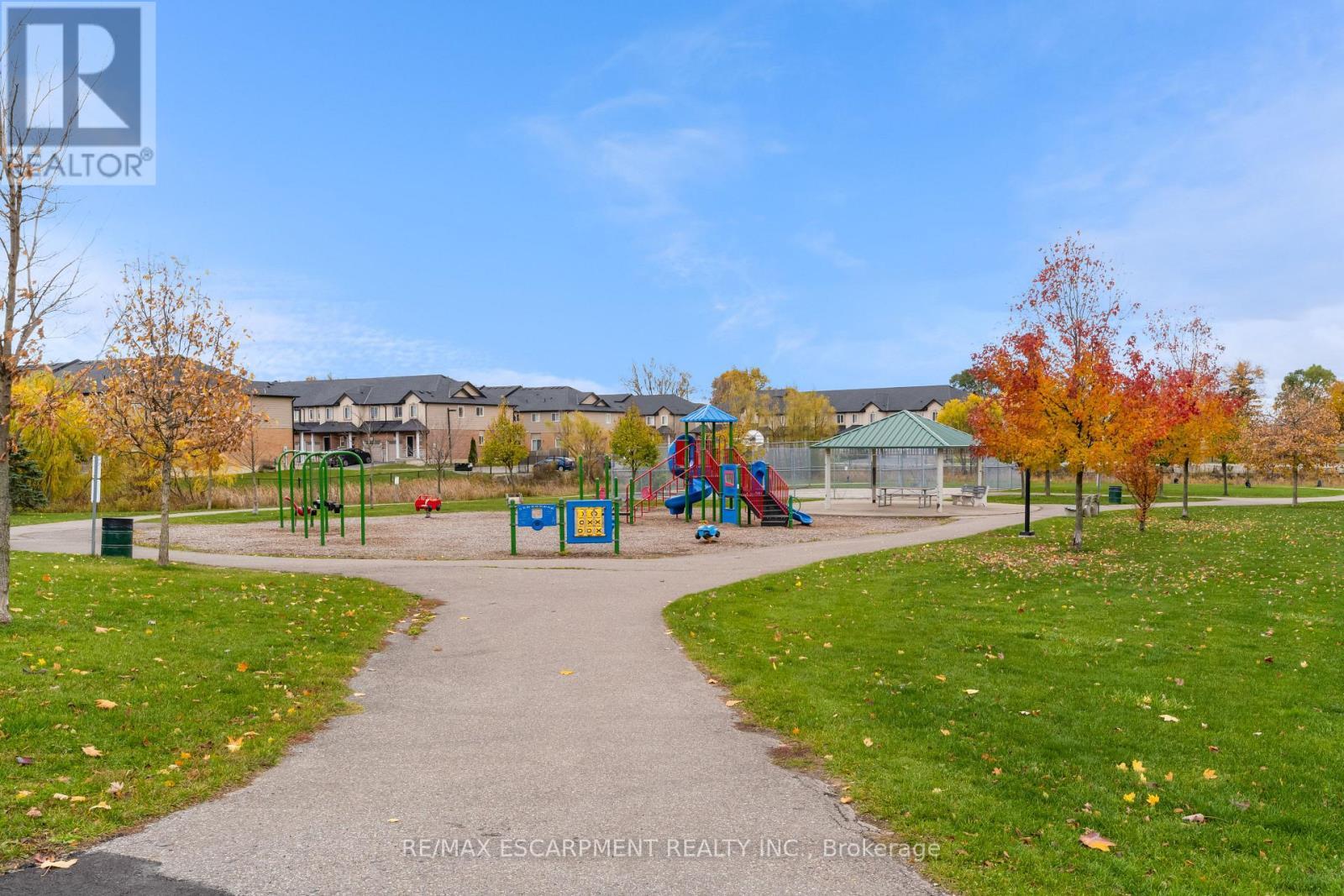 25 - 205 Thames Way, Hamilton, ON - Outdoor