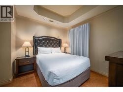 Great sized bedroom -