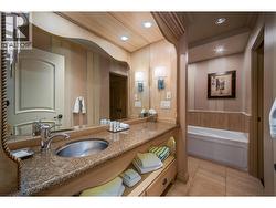 Spa-like ensuite -