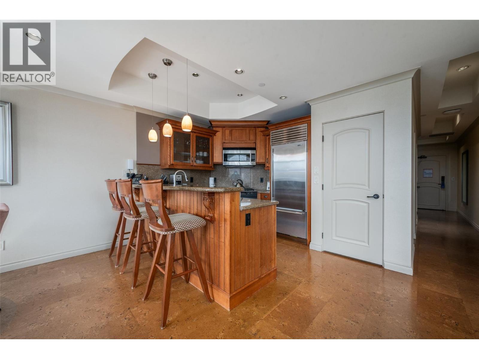 Kitchen with eat up bar! - 1288 Water Street Unit# 351 (C12), Kelowna, BC - Indoor Photo Showing Kitchen