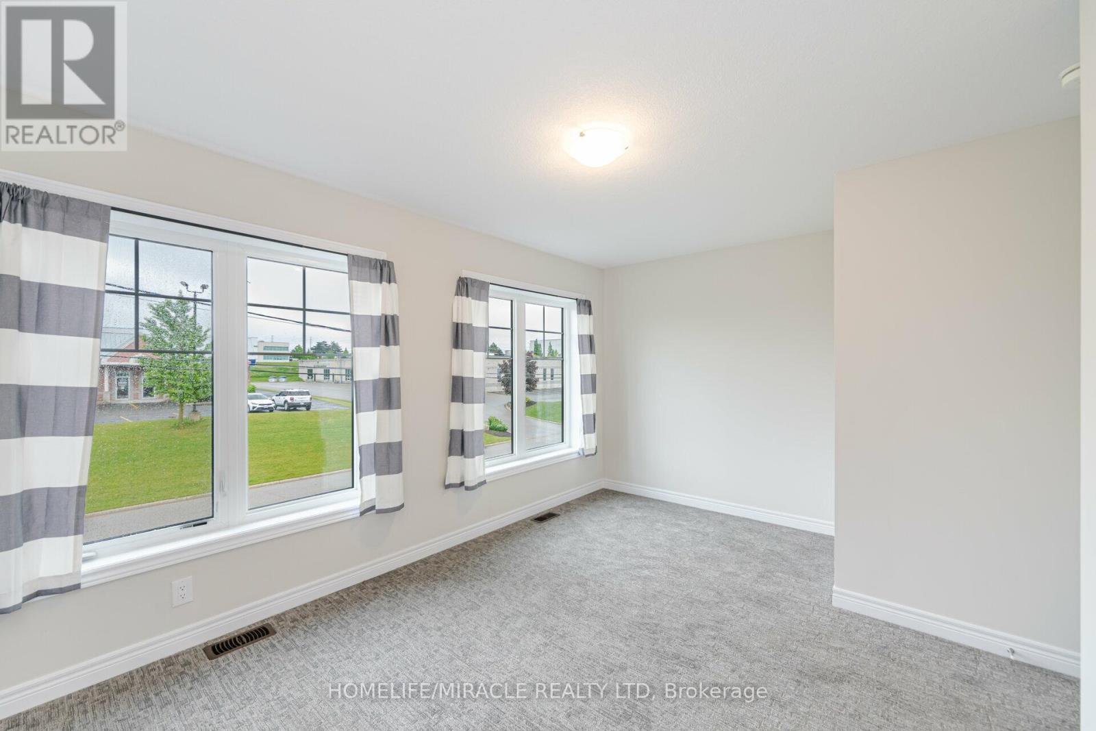 70 - 10 Birmingham Drive E, Cambridge, ON - Indoor Photo Showing Other Room