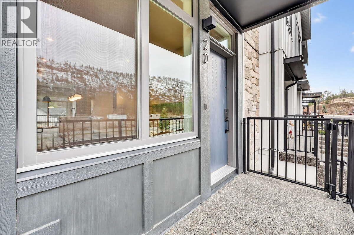 1550 Union Road Unit# 20, Kelowna, BC - Outdoor With Exterior