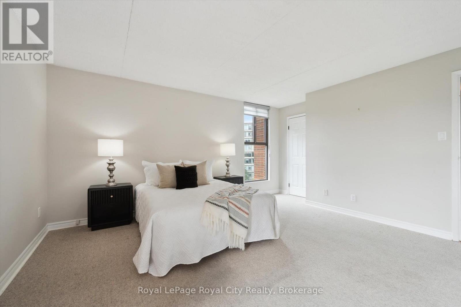 501 - 22 Marilyn Drive, Guelph (Riverside Park), ON - Indoor Photo Showing Bedroom