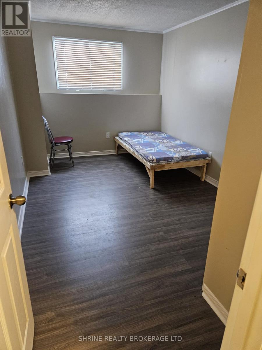 343 Fleming Drive, London East (East D), ON - Indoor Photo Showing Bedroom