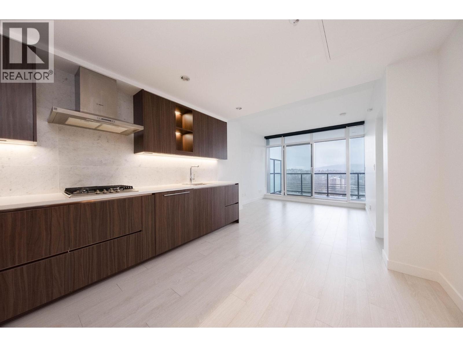2508 4720 Lougheed Highway, Burnaby, BC - Indoor Photo Showing Kitchen
