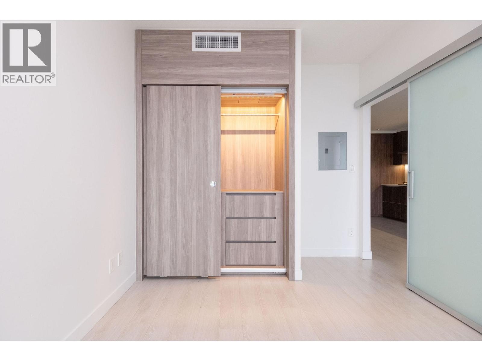 2508 4720 Lougheed Highway, Burnaby, BC - Indoor Photo Showing Other Room