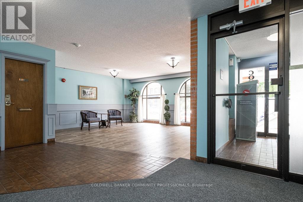 205 - 23 Main Street, Hamilton, ON - Indoor Photo Showing Other Room